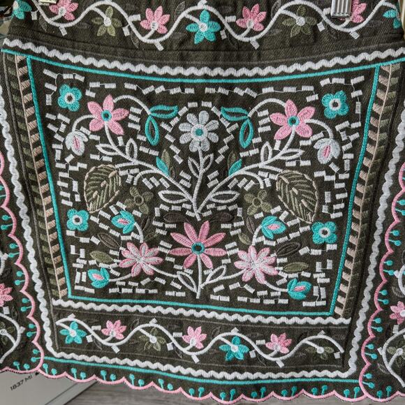 NWT-Francesca's Olive Green Mini Skirt w/ Embroidered Floral Design-Size Small - Picture 2 of 9